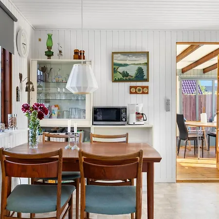 Neea - 40m From The Sea By Interhome