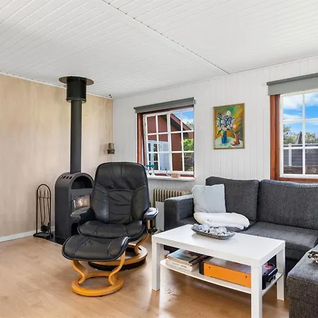 Neea - 40m From The Sea By Interhome 別荘