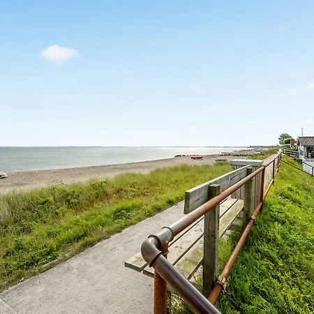 Neea - 40m From The Sea By Interhome