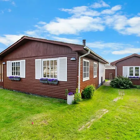 Neea - 40m From The Sea By Interhome 別荘