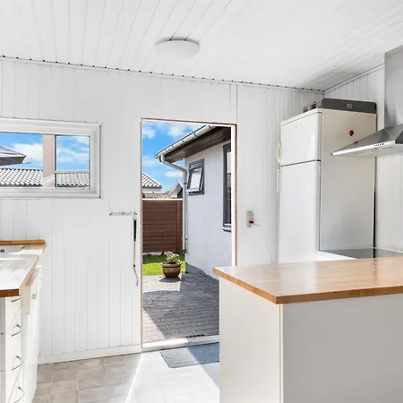 Neea - 40m From The Sea By Interhome בית נופש *