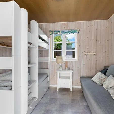 Neea - 40m From The Sea By Interhome אוטרופ